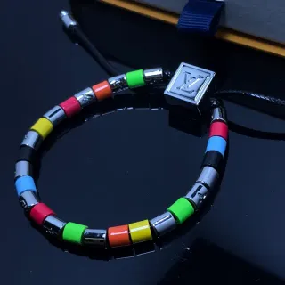 Louis Vuitton Pulsera de cuentas multicolores Pulsera de cuentas plateadas con acentos metálicos