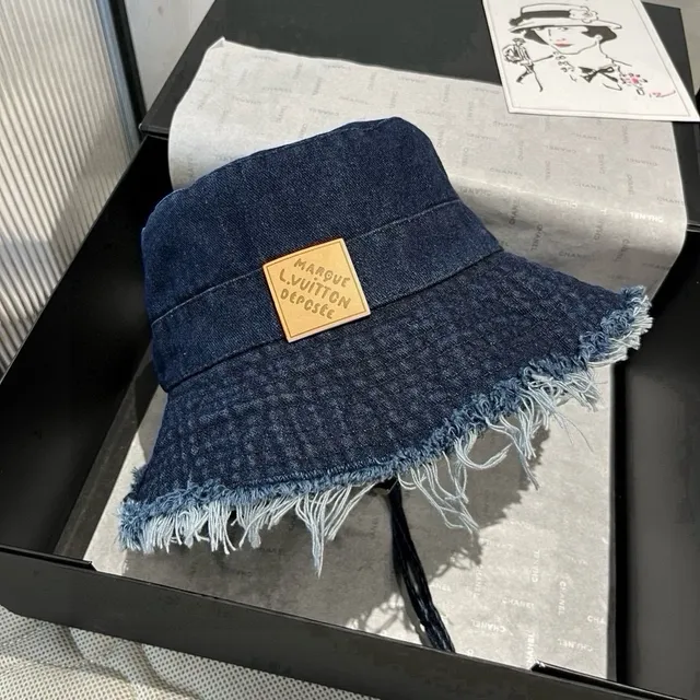 Louis Vuitton Bleu Marine Beige Denim Borde Déchiré Chapeau Bucket 6