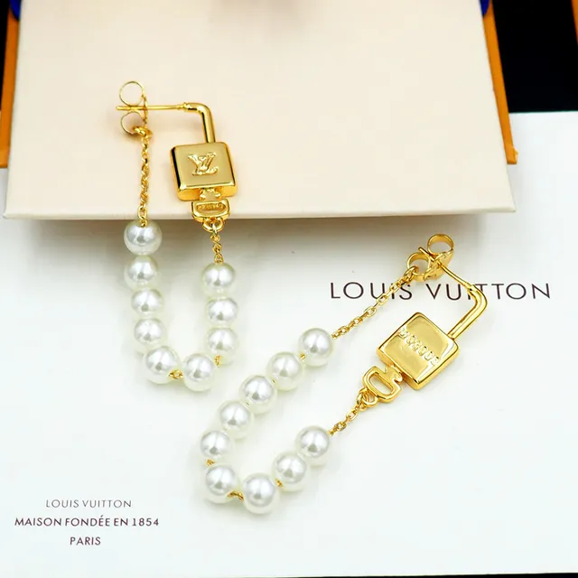 Louis Vuitton Pearlock Padlock and Pearl Dangling Earrings 4