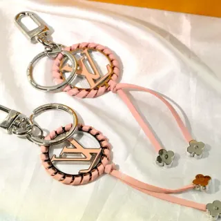 Louis Vuitton Anillo de cuero trenzado rosa plata Interlocking LV Monograma Pulsera