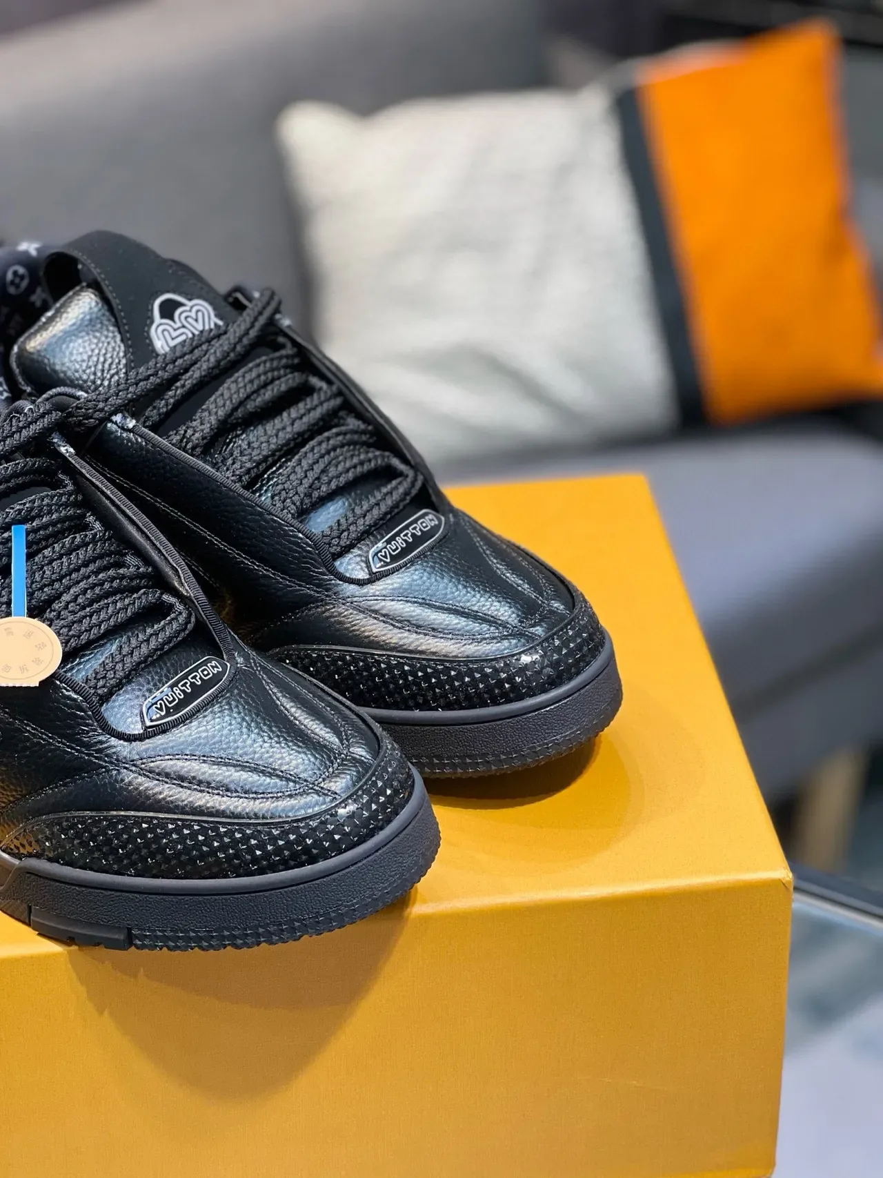Louis Vuitton Run Away Black Green Pebbled Leather Translucent Flower Motif Lifestyle Sneakers 9