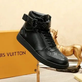 Louis Vuitton Run Away Negro Monogram High-Top Lifestyle Sneakers