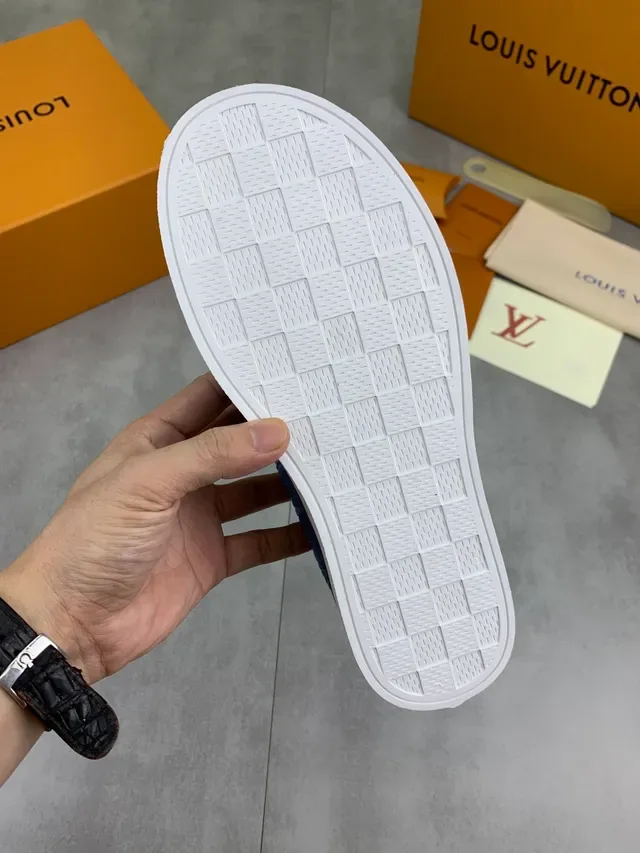 Louis Vuitton Run Away Blue Crocodile-Embossed Leather Lifestyle Sneakers 2