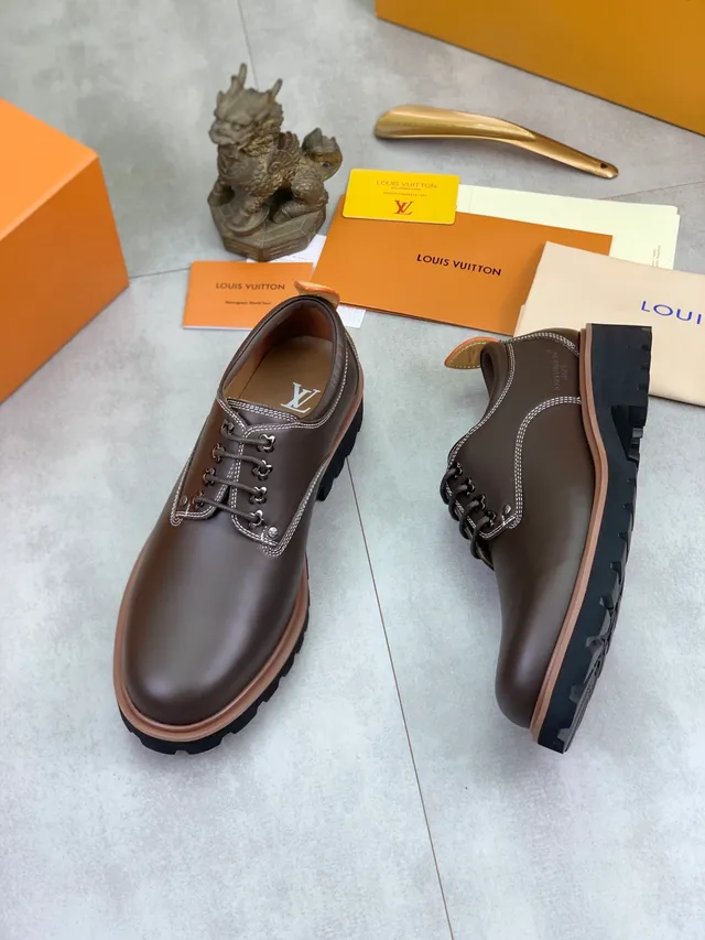 Louis Vuitton Run Away Sapatos Oxford Marrom Bege Sola Chunky Lug Sole com Topstitching em Contraste 5