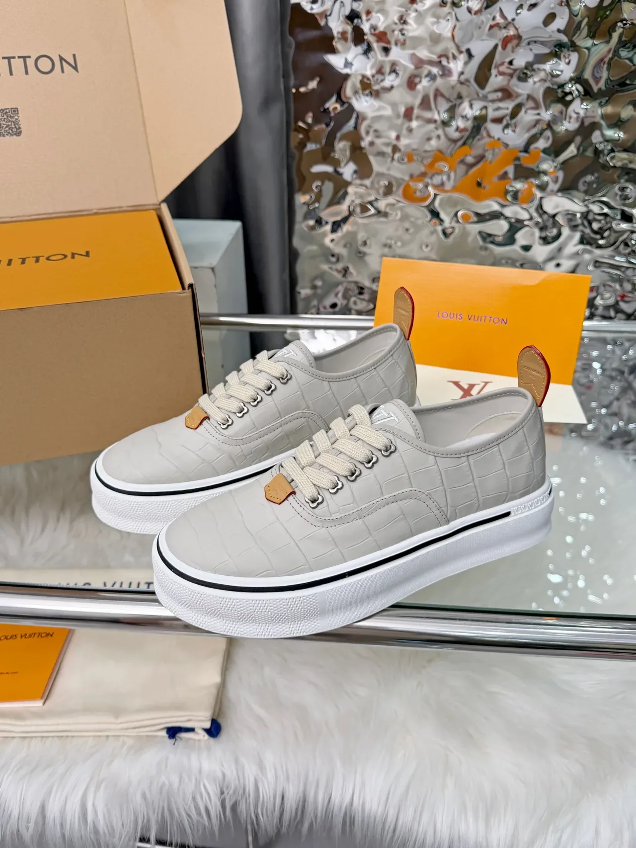 Louis Vuitton Run Away Gray White Croc-Embossed Leather Platform Sole Lifestyle Sneakers 4