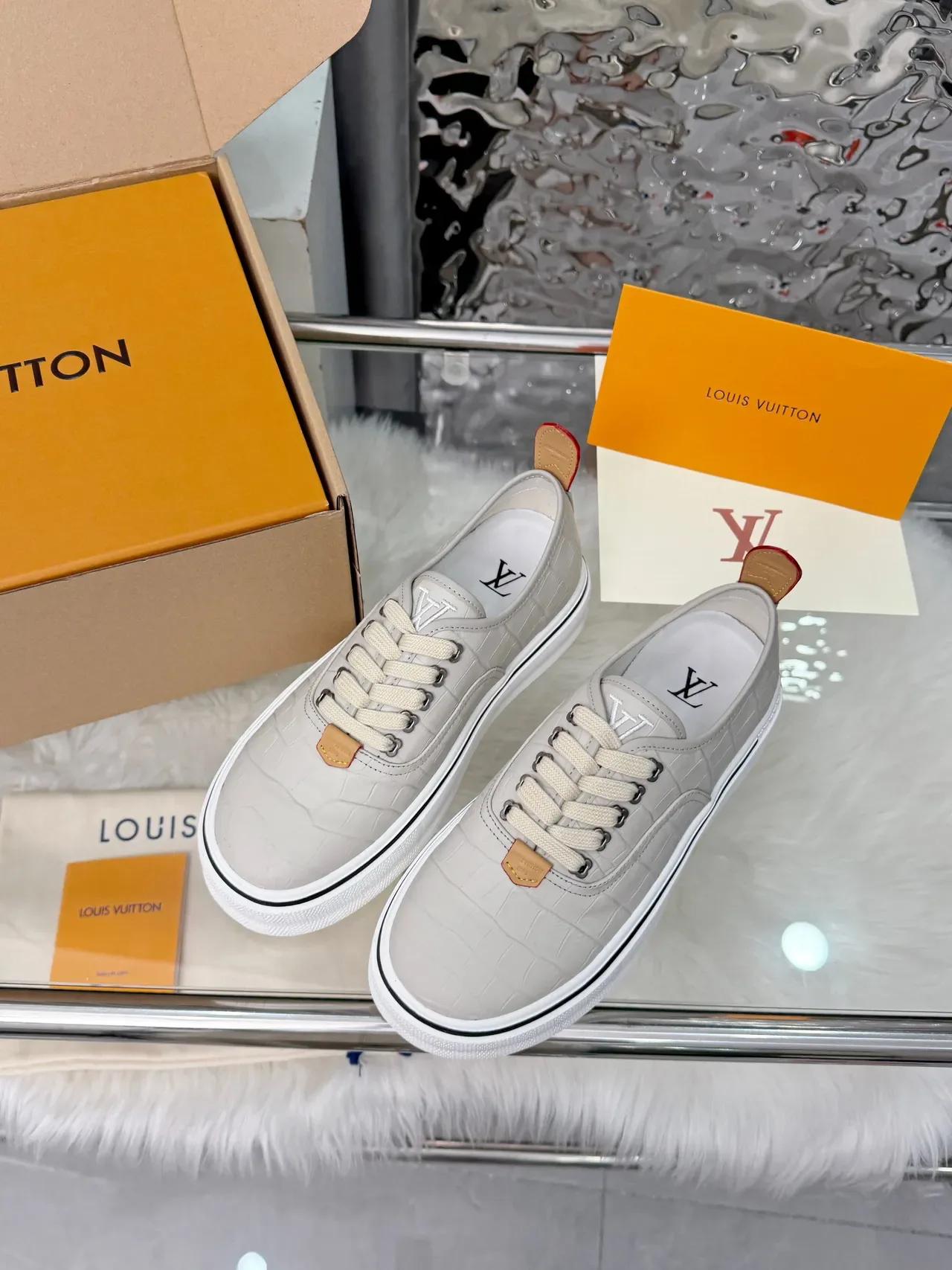Louis Vuitton Run Away Gray White Croc-Embossed Leather Platform Sole Lifestyle Sneakers 5