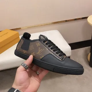 Louis Vuitton Run Away Monogram Canvas y Negro Zapatillas de estilo de vida