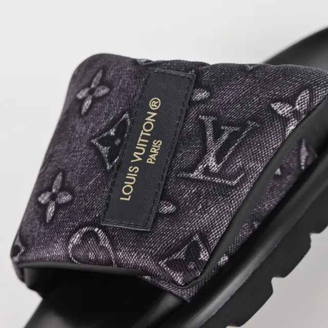 Louis Vuitton Run Away Monogram Canvas Slipper 6