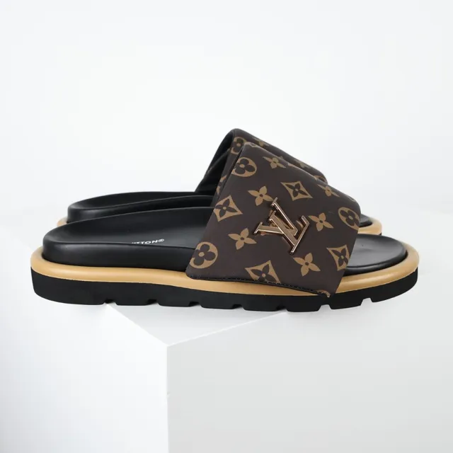 Louis Vuitton Run Away Monogram Canvas Slippers 3