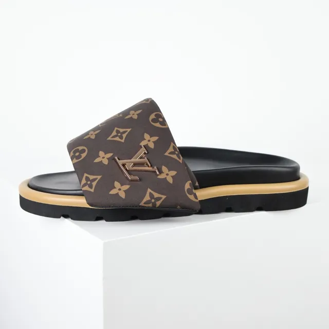 Louis Vuitton Run Away Monogram Canvas Slippers 9