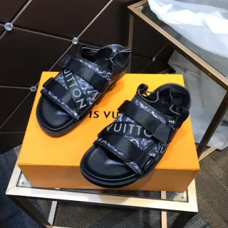Louis Vuitton Run Away Monogram-Print Black Sandales casual