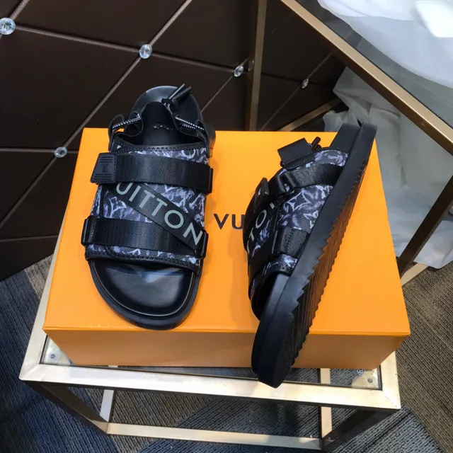 Louis Vuitton Run Away Monogram-Print Black Sandales casual 2