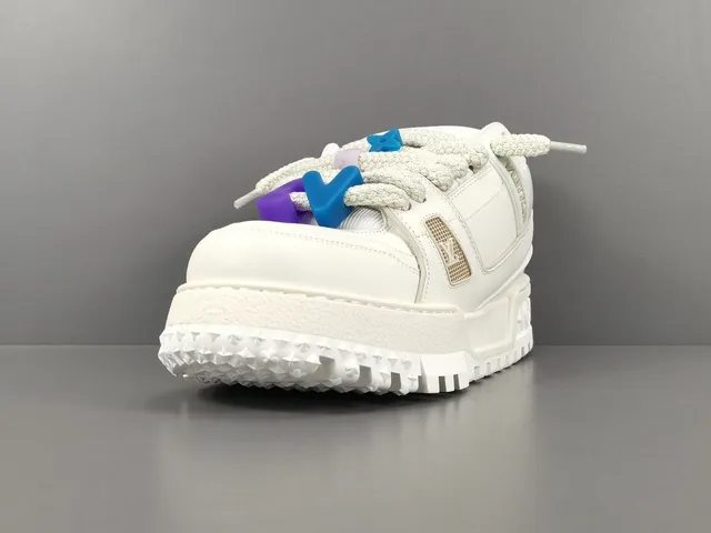 Louis Vuitton Run Away White Beige Platform Sole Monogram-Molded Midsole Chunky Sneakers 15
