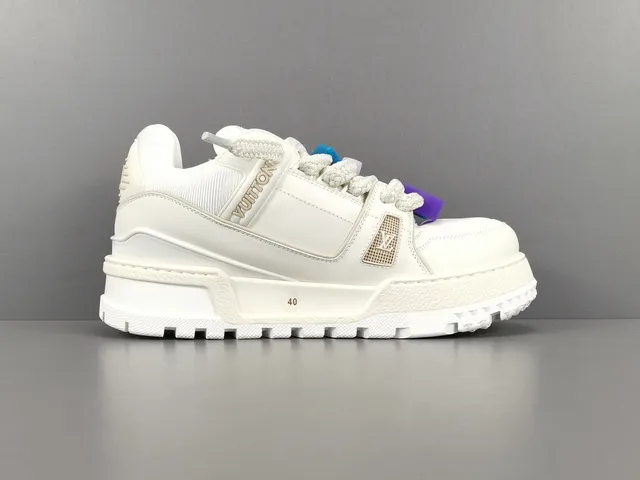 Louis Vuitton Run Away White Beige Platform Sole Monogram-Molded Midsole Chunky Sneakers 18