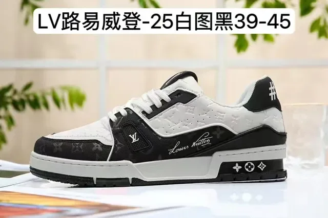 Louis Vuitton Run Away Blanc Deep Navy Gris Sneakers Lifestyle 8