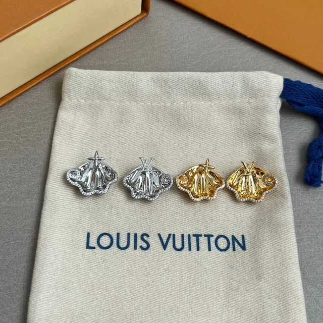 Louis Vuitton Shell-Shaped Monogram Pavé-Crystal Earrings 4