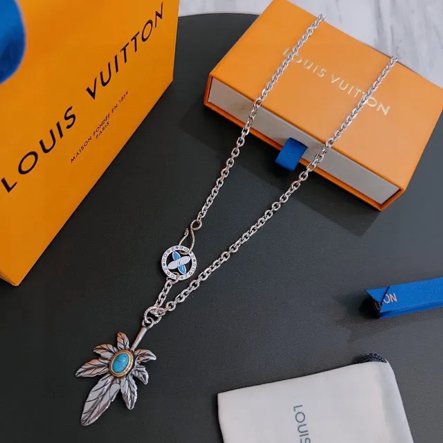 Louis Vuitton Silver Blue Chain Turquoise Cabochon Necklace 6