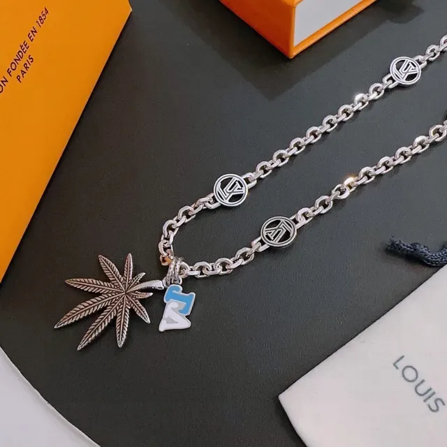 Louis Vuitton Silver Blue Curb Chain Monogram-Link Design Necklace 3