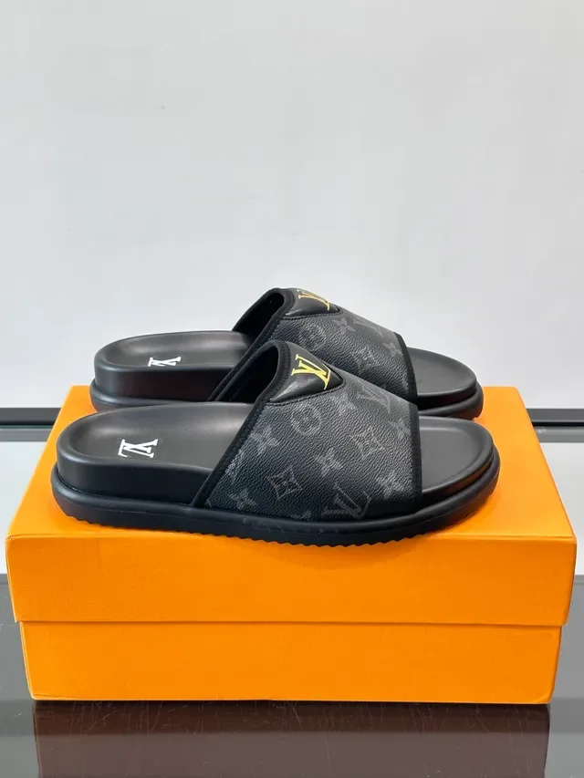 Louis Vuitton Slide Brown Black Monogram Canvas Molded Rubber Sole Slippers 9