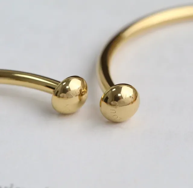 Louis Vuitton Thin Gold Hoop Earrings 3