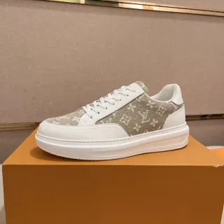 Louis Vuitton Zapatillas Lifestyle Blancas Beige Monogramados Textil Acentos Cuero