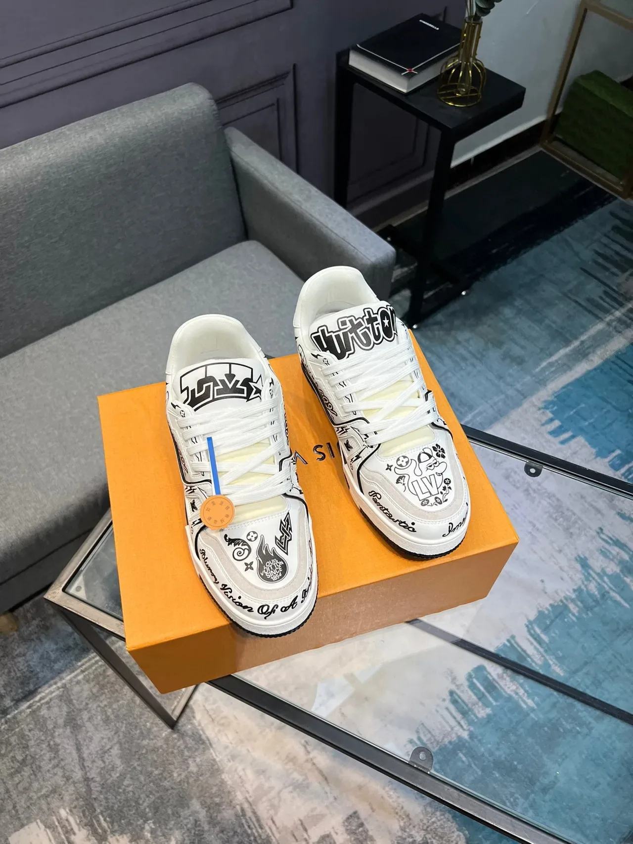 Louis Vuitton White Black Graphic-Print Low-Top Lifestyle Sneakers 5