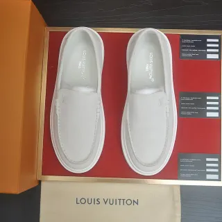Louis Vuitton Couro branco / camurça Moccasin-stitched Vamp Loafer