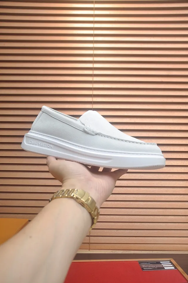 Louis Vuitton Couro branco / camurça Moccasin-stitched Vamp Loafer 4