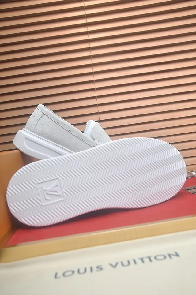 Louis Vuitton Couro branco / camurça Moccasin-stitched Vamp Loafer 7