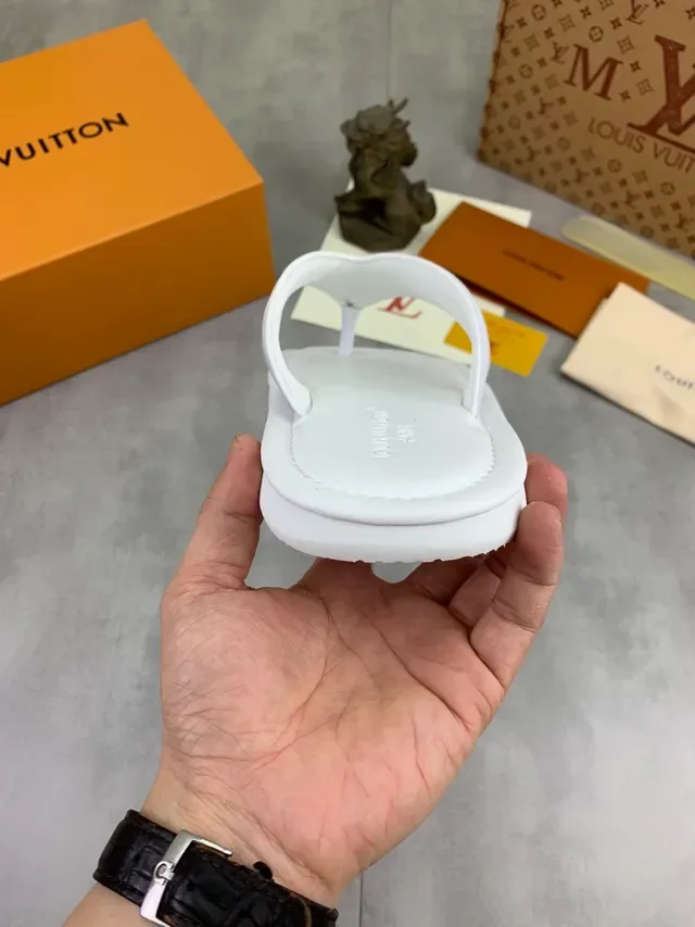 Louis Vuitton White Leather Thong Strap Slippers 3