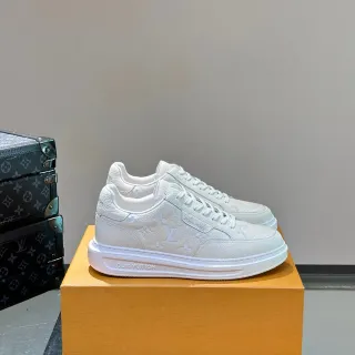 Louis Vuitton White Monogrammed Leather Tonal Embossing Lifestyle Sneakers