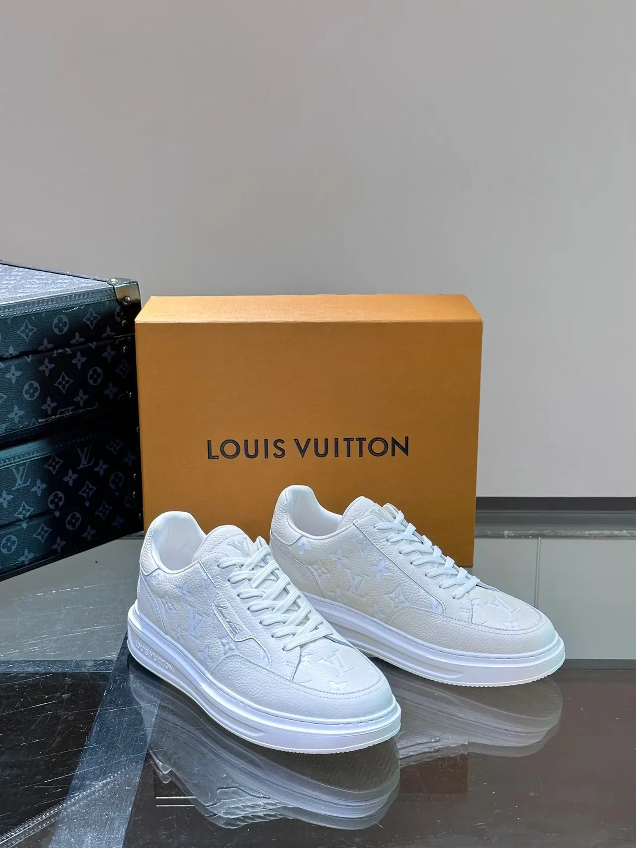 Louis Vuitton 白色 印花皮革 色调浮雕 生活方式运动鞋 5