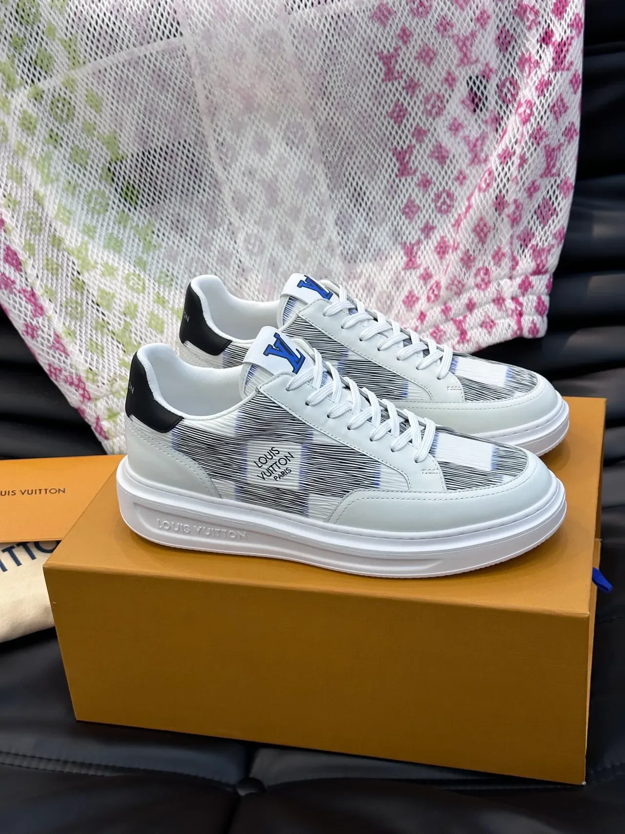 Louis Vuitton White Multicolor Low-Top Platform Sole Lifestyle Sneakers 1