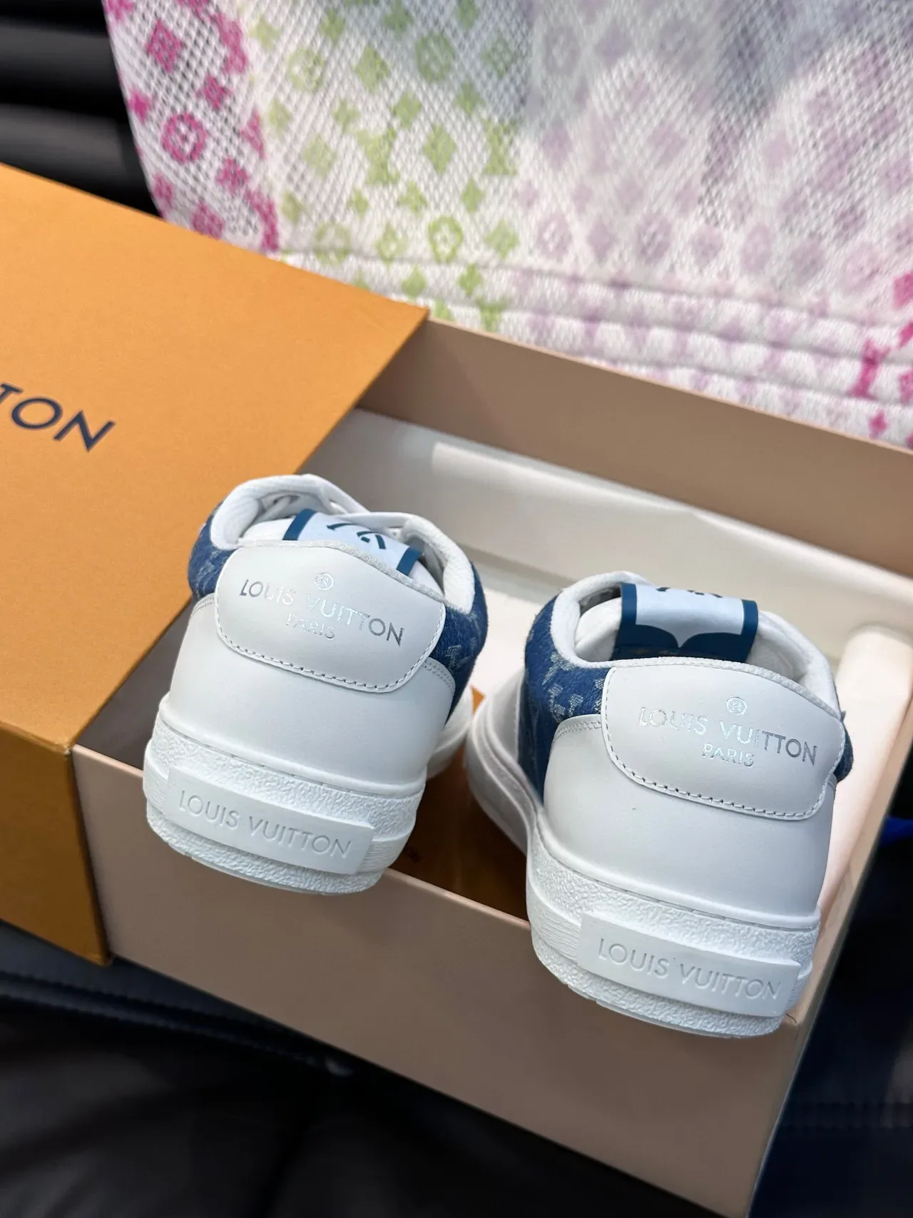 Louis Vuitton সাদা নেভি মনোগ্রাম টেক্সটাইল লেদার অ্যাকসেন্ট লাইফস্টাইল স্নিকার 4