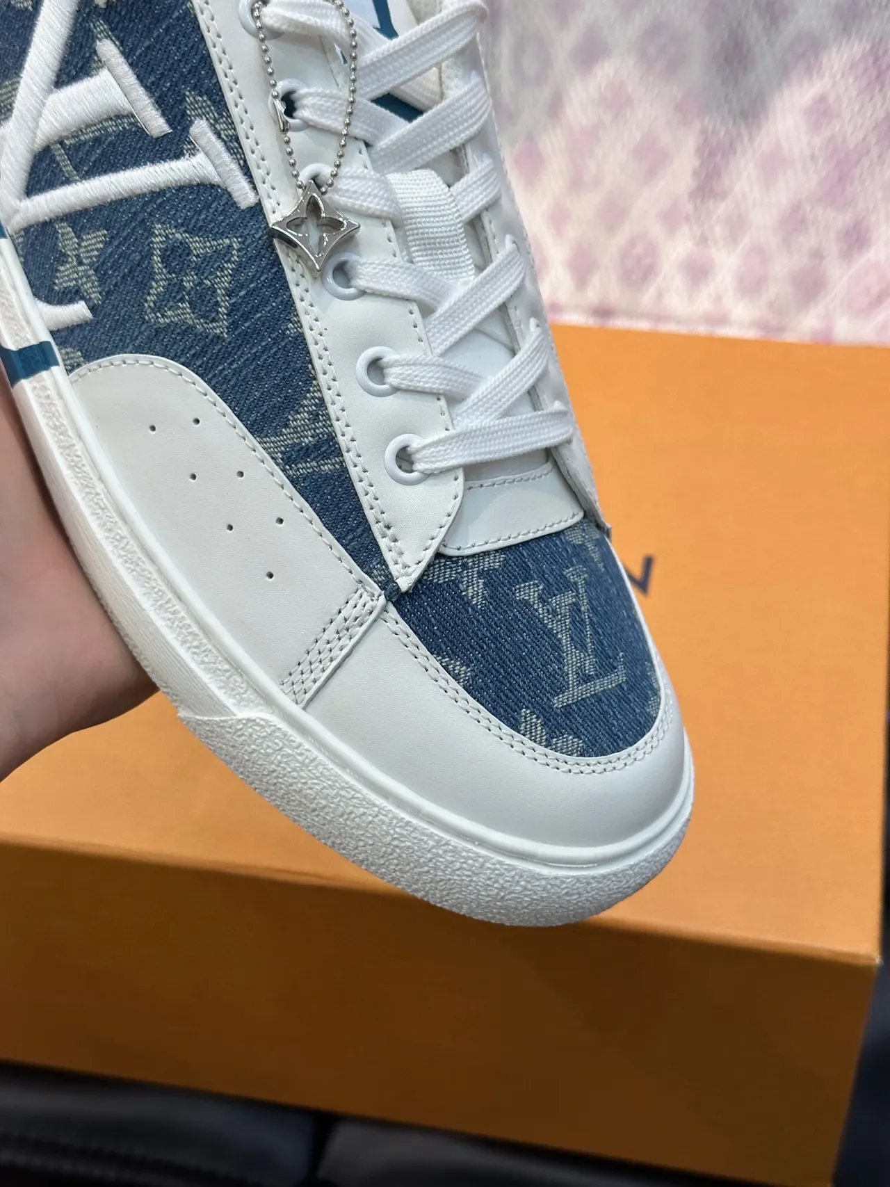 Louis Vuitton সাদা নেভি মনোগ্রাম টেক্সটাইল লেদার অ্যাকসেন্ট লাইফস্টাইল স্নিকার 6