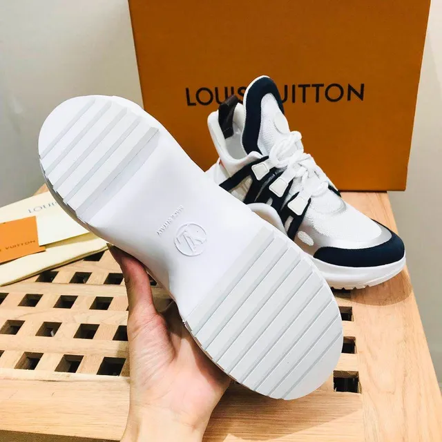 Louis Vuitton White Navy Sculpted Wave Midsole High-Volume Silhouette Chunky Sneakers 2