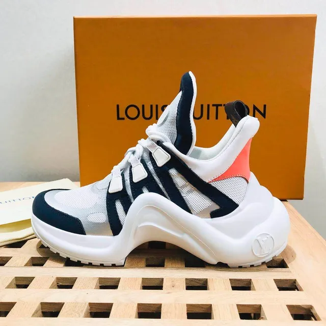Louis Vuitton White Navy Sculpted Wave Midsole High-Volume Silhouette Chunky Sneakers 3