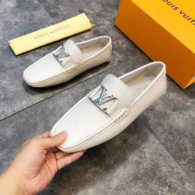 Louis Vuitton White Silver Pebbled Leather LV Logo Buckle Loafer 2