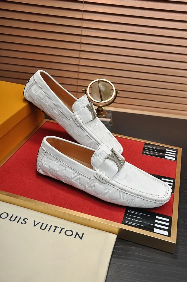 Louis Vuitton White Silver Quilted Leather Metal Buckle Strap Loafer 5