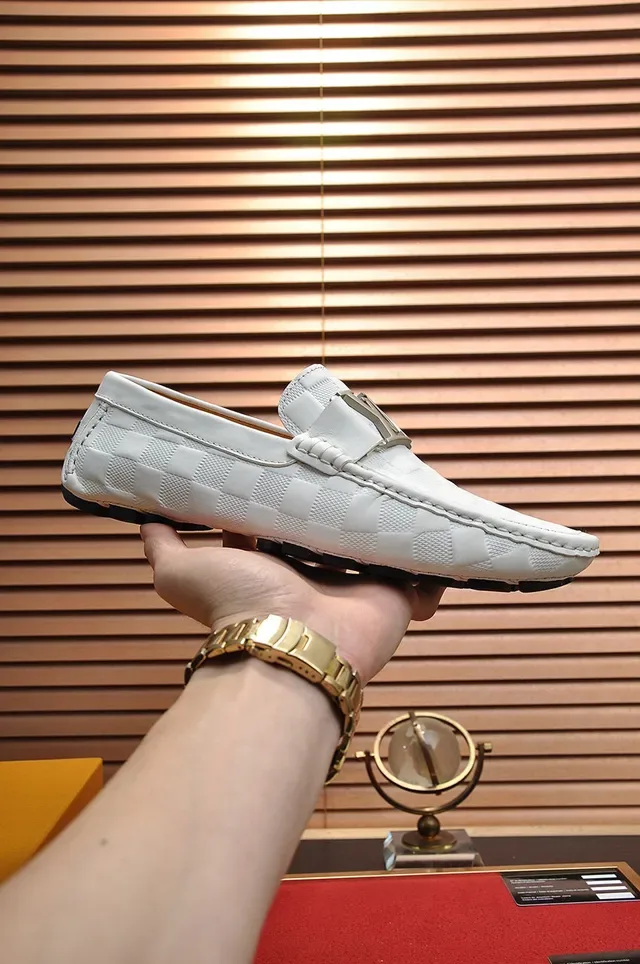 Louis Vuitton White Silver Quilted Leather Metal Buckle Strap Loafer 7