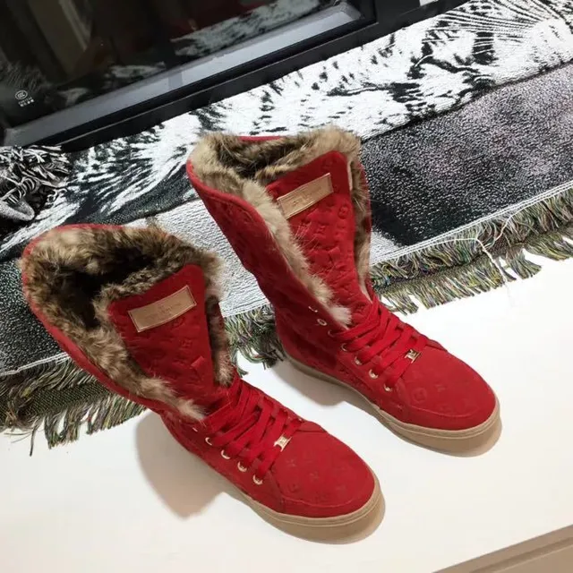 Bottes d'hiver Louis Vuitton rouge beige monogrammé daim col fourré fourrure bottes mi-mollet 3