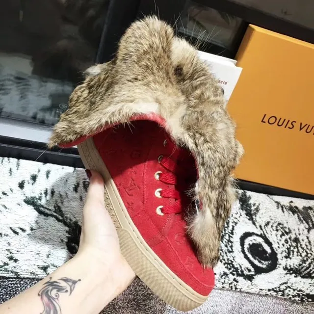 Bottes d'hiver Louis Vuitton rouge beige monogrammé daim col fourré fourrure bottes mi-mollet 9