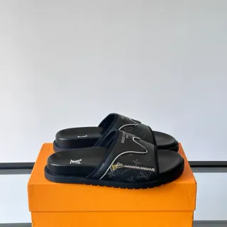 Louis Vuitton Zipper Slide काला Monogram Canvas Slippers