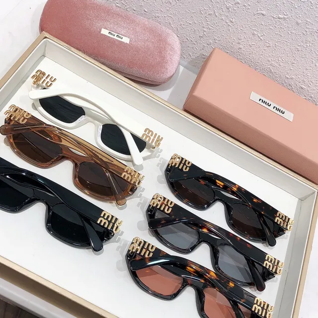 Miu Miu Arcadie Noir Or Silhouette Oeil de Chat Cadre en Acétate Lunettes de Soleil 4