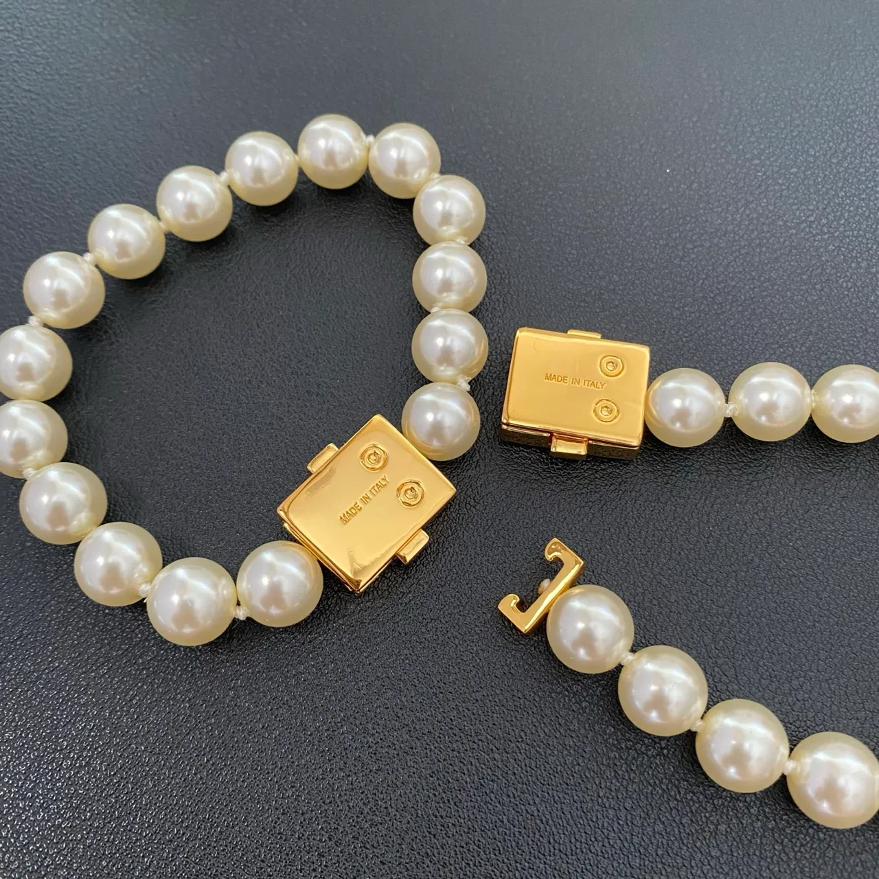 Miu Miu Perle Logo Fermoir Chaîne Beige Or Collier 3