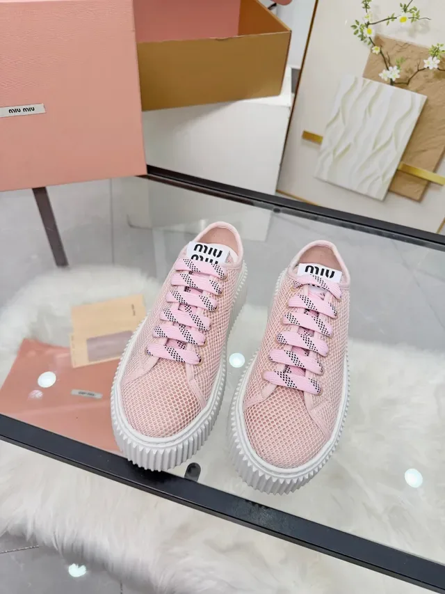 Miu Miu Tênis Plataforma Rosa Branco Malha Superior Sola Texturizada Lifestyle Sneakers 6