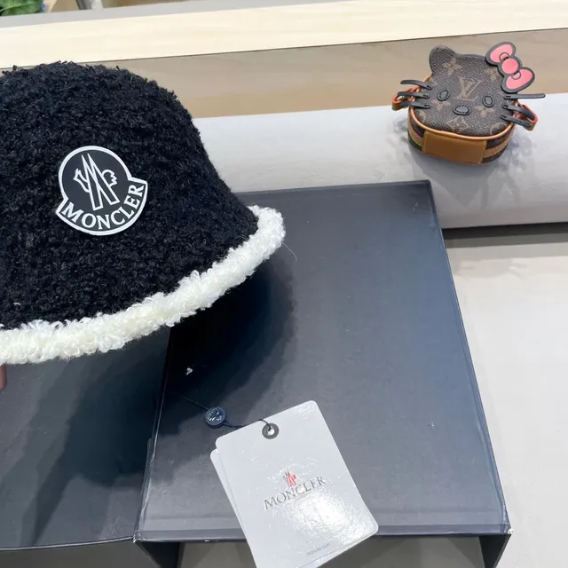 Moncler Black White Textured Bouclé Wool Shearling Trim Bucket Hat 5