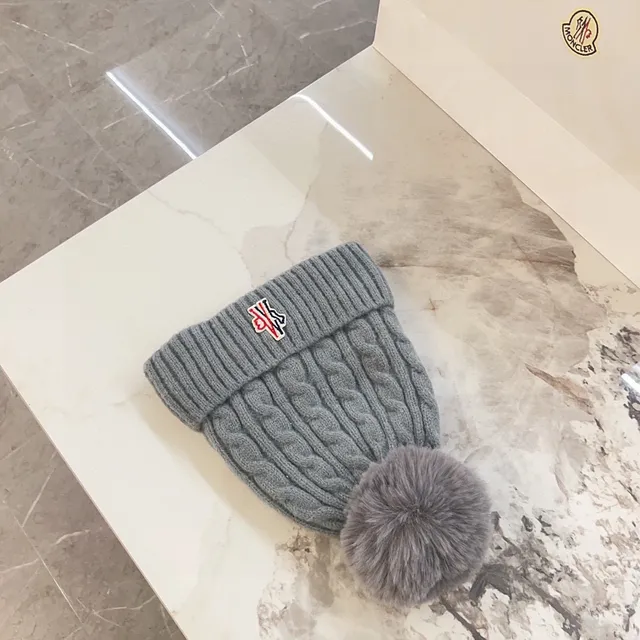 Moncler Boné Cinza Vermelho Tricô Cable Punho Acanalado 5