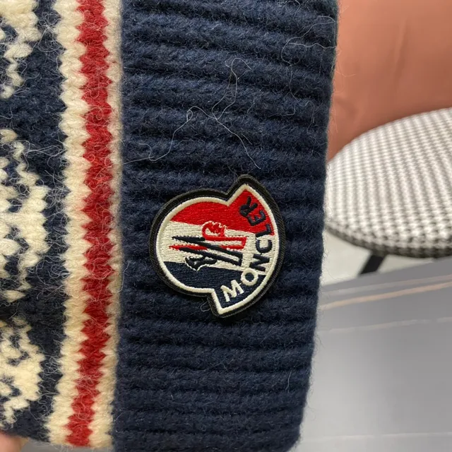 Moncler Azul marinho Branco Boné Tricotado com Punho Acanalado 12