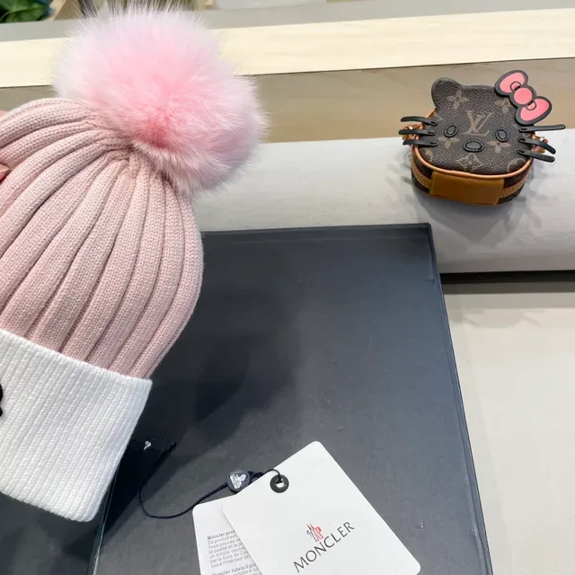 Moncler White Pink Knitted Two-Tone Beanie 7